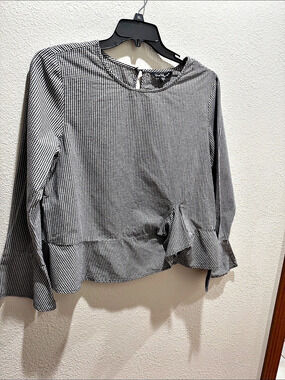 Houndstooth Peplum Blouse in Black & White, LIKE NEW.